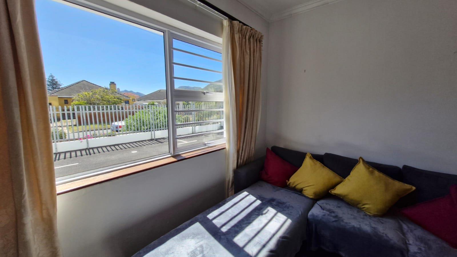 1 Bedroom Property for Sale in Fish Hoek Western Cape